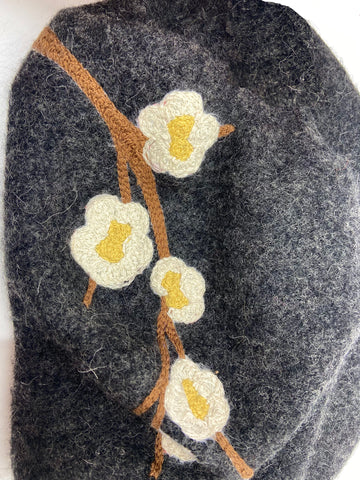 Béret en laine Cherry Blossom | Ophelie Hats Shop Custom Made Wool Beret Montréal Canada